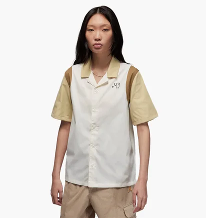 Рубашка женская Air Jordan WomenS Button-Up Shirt Beige DZ3340-133