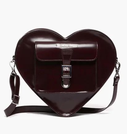 Рюкзак женский Dr. Martens Vegan Heart Shaped Backpack Bordo AD015601