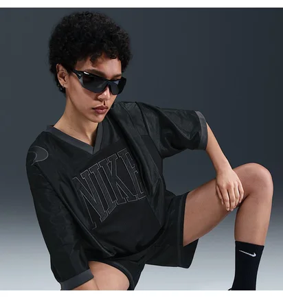 Футболка жіноча Nike Sportswear Street Black HJ0280-010