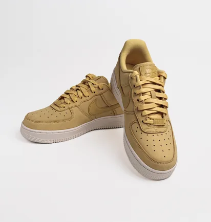 Кросівки жіночі Nike Sportswear Air Force 1 07 Prm Yellow Dr9503-700