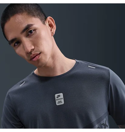 Футболка мужская Nike Dri-Fit Black IF0395-402
