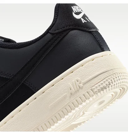 Кросівки дитячі Nike Air Force 1 L V8 1 Older Kids Shoes Black HQ1907-001