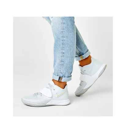 Кросівки чоловічі Nike Kyrie Flytrap Iii Pure Platinium Metallic Silver BQ3060-007