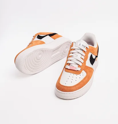 Кросівки жіночі Nike Air Force 1 Lxx Brown/White Dq0858-100