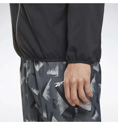 Кофта чоловіча Reebok Running Woven Wind Jacket Black Hi0053
