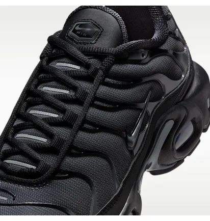 Кроссовки женские Nike Air Max Plus Black IM6019-010