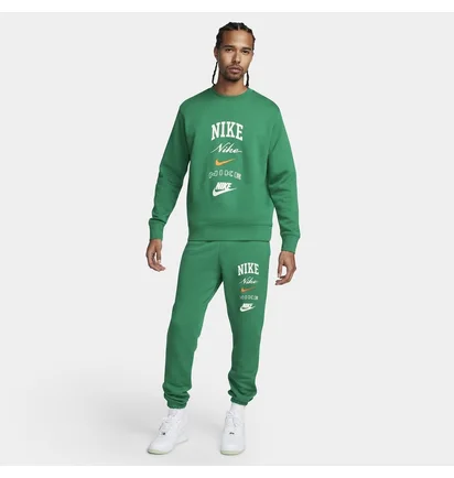 Свитшот мужской Nike Long-Sleeve Crew-Neck Sweatshirt Club Fleece Green FN2610-365