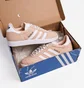 Кроссовки женские Adidas Gazelle Shoes Beige ID7006