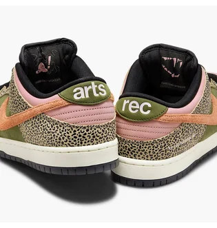 Кроссовки унисекс Nike Sb Dunk Low Multi IH3211-200
