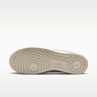 Кросівки чоловічі Nike Air Force 1 07 Lv8 Beige IM6002-030