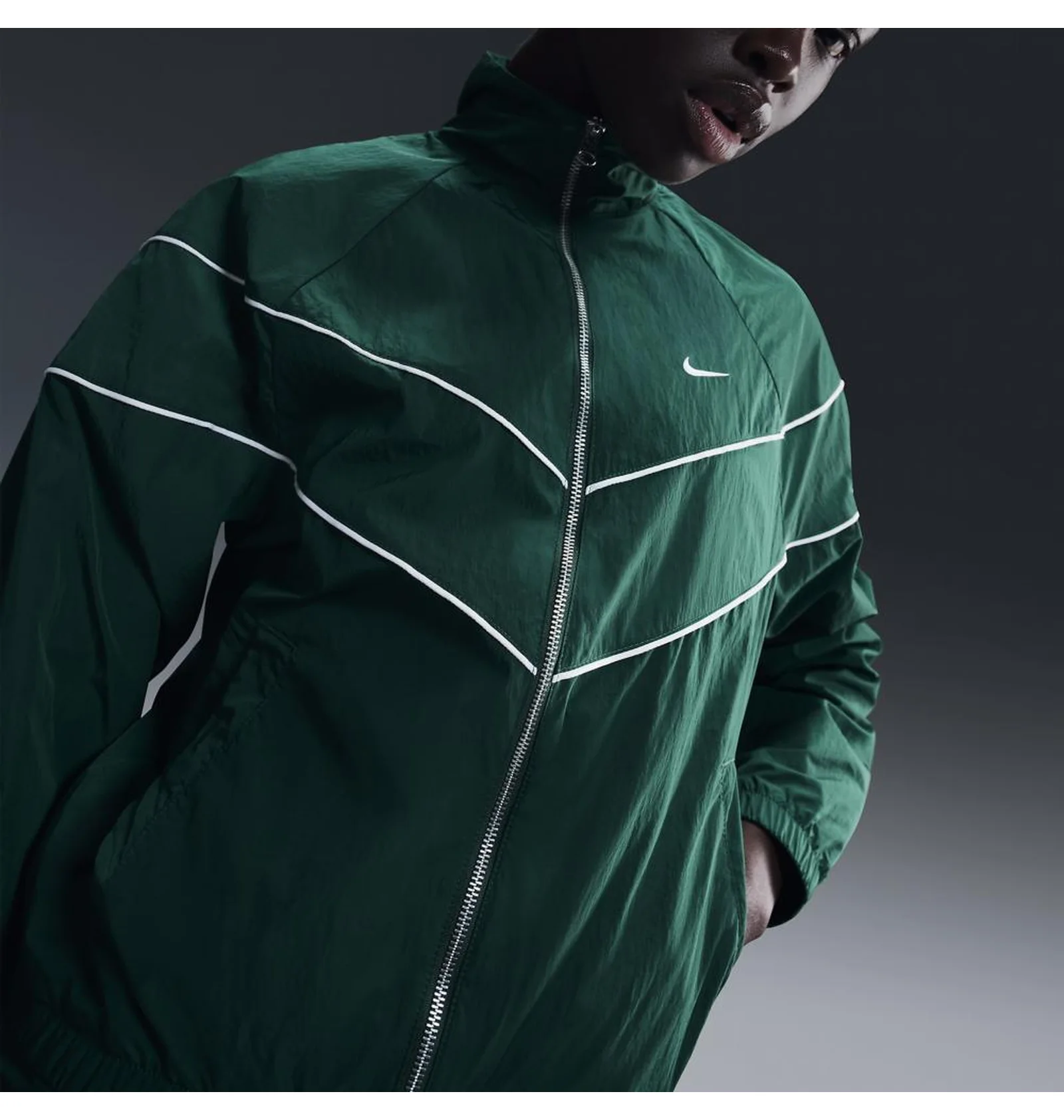 ᐉ Олимпийка женская Nike Windrunner Lockere Uv-Webjacke Green