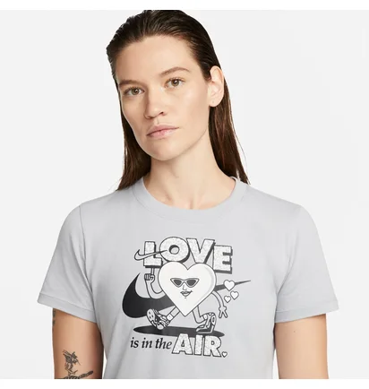 Футболка женская Nike W Nsw Tee Ss Vday Grey DN5878-063