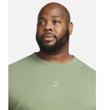 Футболка чоловіча Nike Sportswear Premium Essentials MenS T-Shirt Olive DO7392-386