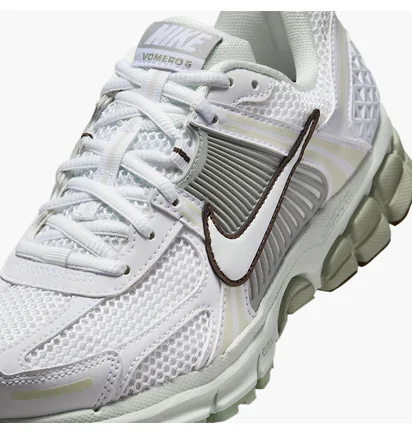 Кроссовки женские Nike Air Zoom Vomero 5 White FJ2028-103