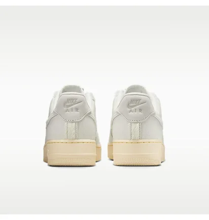 Кросівки жіночі Nike Air Force 1 07 Grey II7398-100