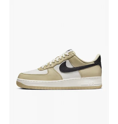 Кроссовки мужские Nike Air Force 1 07 Lx Beige/White DV7186-700
