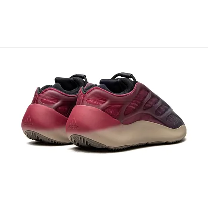 Кроссовки мужские Adidas Yeezy 700 V3 Violet GW1814