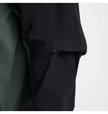 Вітровка чоловіча Nike Tech Woven Black/Green HM7151-338