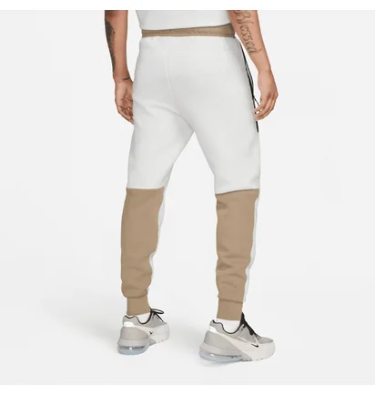 Штани чоловічі Nike Tech Fleece Jogger White FB8002-121