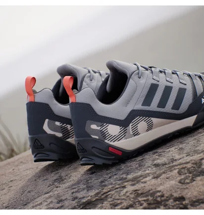 Кросівки унісекс Adidas Terrex Swift Solo 2.0 Hiking Grey ID3449