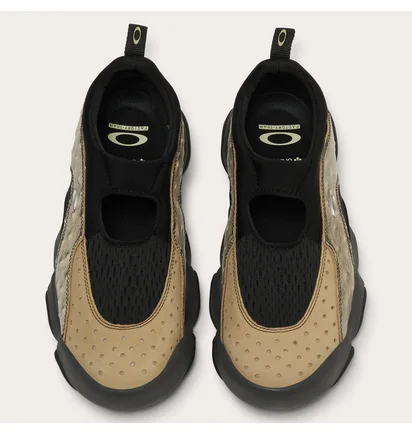 Кроссовки унисекс Oakley Factory Team Flesh Beige/Black FOF100593-BFZ