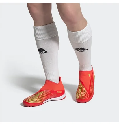Сороконіжки унісекс Adidas Predator Edge.3 Laceless Turf Soccer Shoes Red Gv8533