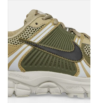Кросівки унісекс Nike Zoom Vomero 5 Sneakers Neutral Olive FJ1915-200
