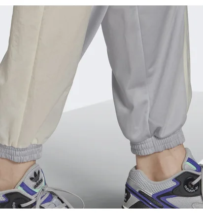 Штани жіночі Adidas Adicolor Split Trefoil Track Pants Grey Hc7046