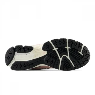 Кроссовки унисекс New Balance 2002R Pink M2002RFC