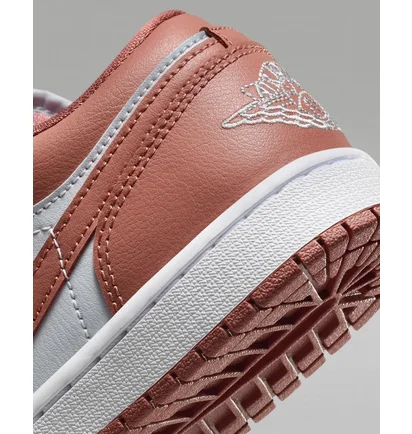 Кросівки жіночі Air Jordan 1 Low Shoes White/Peach DC0774-080