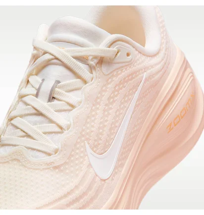 Кросівки жіночі Nike Vomero Plus WomenS Road Running Shoes Peach HV8154-801