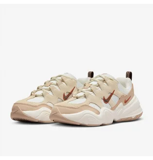 Кроссовки женские Nike Sportswear Tech Hera Beige/White FV0981-100