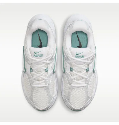 Кросівки жіночі Nike V5 Rnr White HQ7901-106