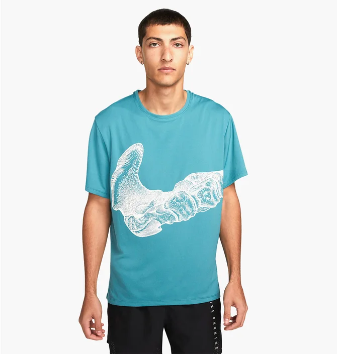 Футболка мужская Nike Dri-Fit Uv Run Division Miler Light Blue Dv9263-379