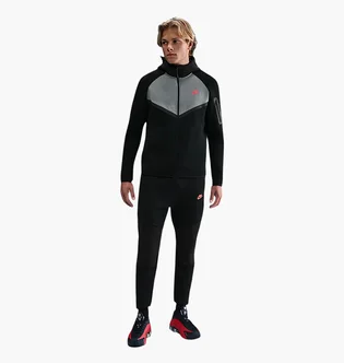 Спортивный костюм мужской Nike Tech Fleece Black/Grey IH4302-010__IH4303-010