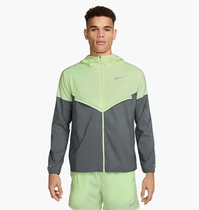 Ветровка мужская Nike Impossibly Light Windrunner Running Jacket Green/Grey HV6521-701
