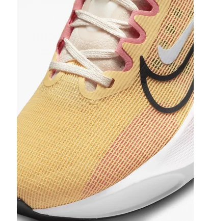 Кроссовки женские Nike Zoom Fly 5 Orange DM8974-700