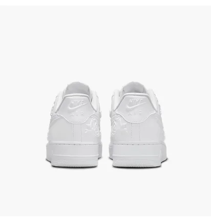 Кросівки жіночі Nike Air Force 1 Low Roses White HF2016-100