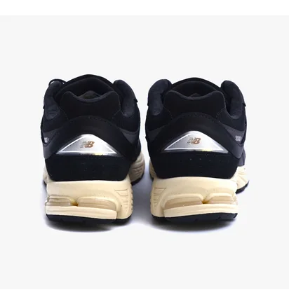 Кросівки унісекс New Balance 2002R Black M2002RIB