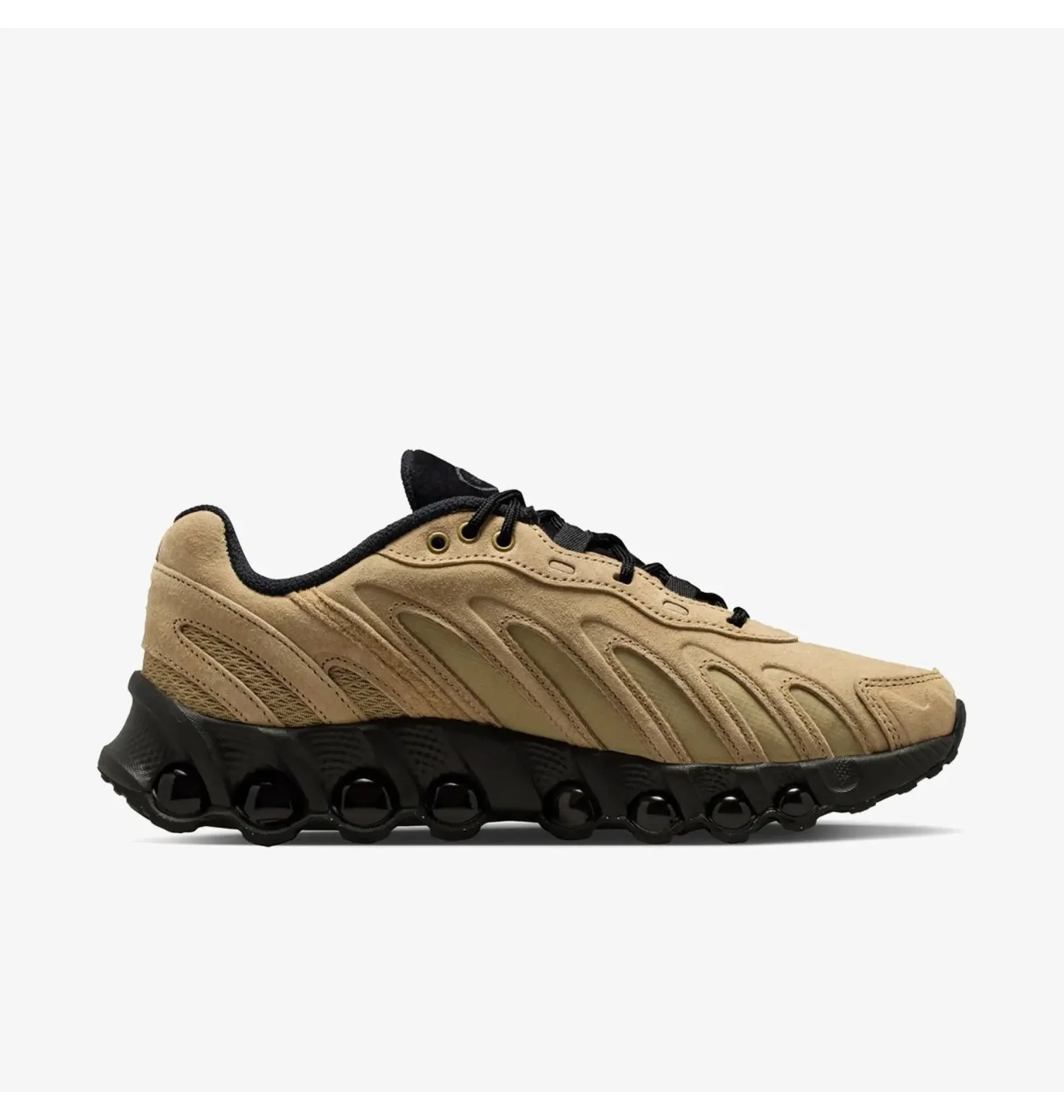 ᐉ Кросівки жіночі Nike Air Max Dn8 Brown IH3863-202 - придбати в
