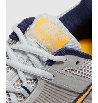 Кросівки чоловічі Nike Zoom Vomero 5 Sneaker Grey FJ4151-001