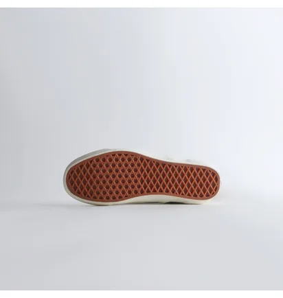 Кроссовки мужские Kith For Vault By Vans Azulejo Tile Og Classic Slip-On Lx White VN0A32QNWHT