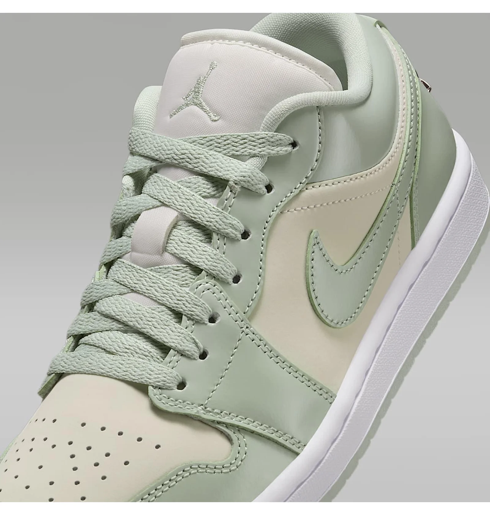 ᐉ Кросівки жіночі Air Jordan Air 1 Low Se Green HF4078-100