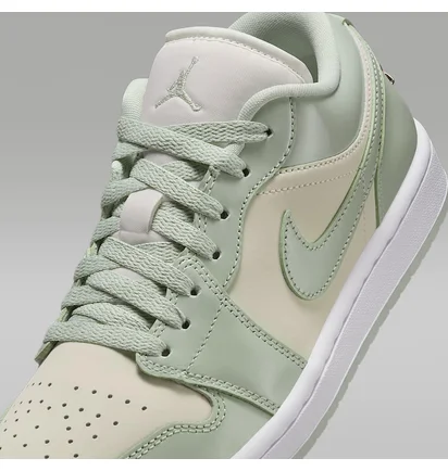 Кросівки жіночі Air Jordan Air 1 Low Se Green HF4078-100
