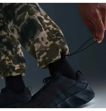 Спортивный костюм мужской Nike Tech Fleece Camo HV0955-276__II1324-276