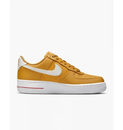 Кросівки жіночі Nike Air Force 1 07 Se Yellow Dq7582-700