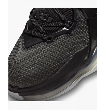 Кроссовки унисекс Nike Lebron Xix Black Green Glow Black Cz0203-003