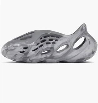 Тапочки чоловічі Adidas Yeezy Foam Rnr Mx Granite Grey IE4931