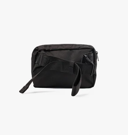 Сумка унисекс Under Armour Loudon Lite Wb Xbody Black 1381914-001