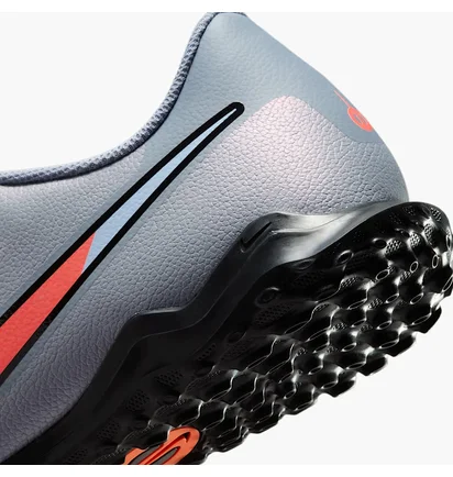 Сороконожки унисекс Nike Tiempo Legend 10 Club Tf Grey DV4345-402
